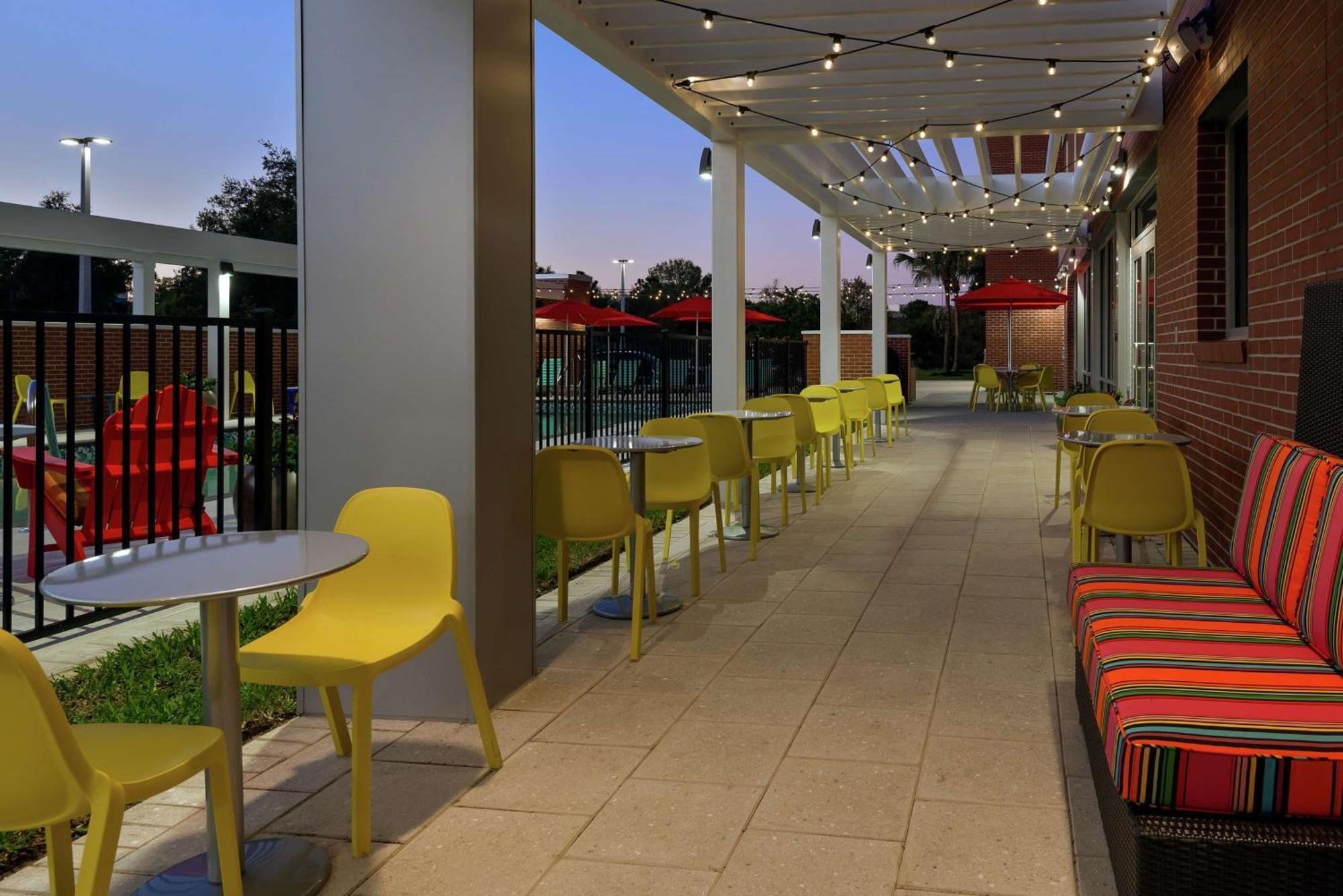 Home2 Suites By Hilton Orlando Near Ucf Alafaya Exterior photo